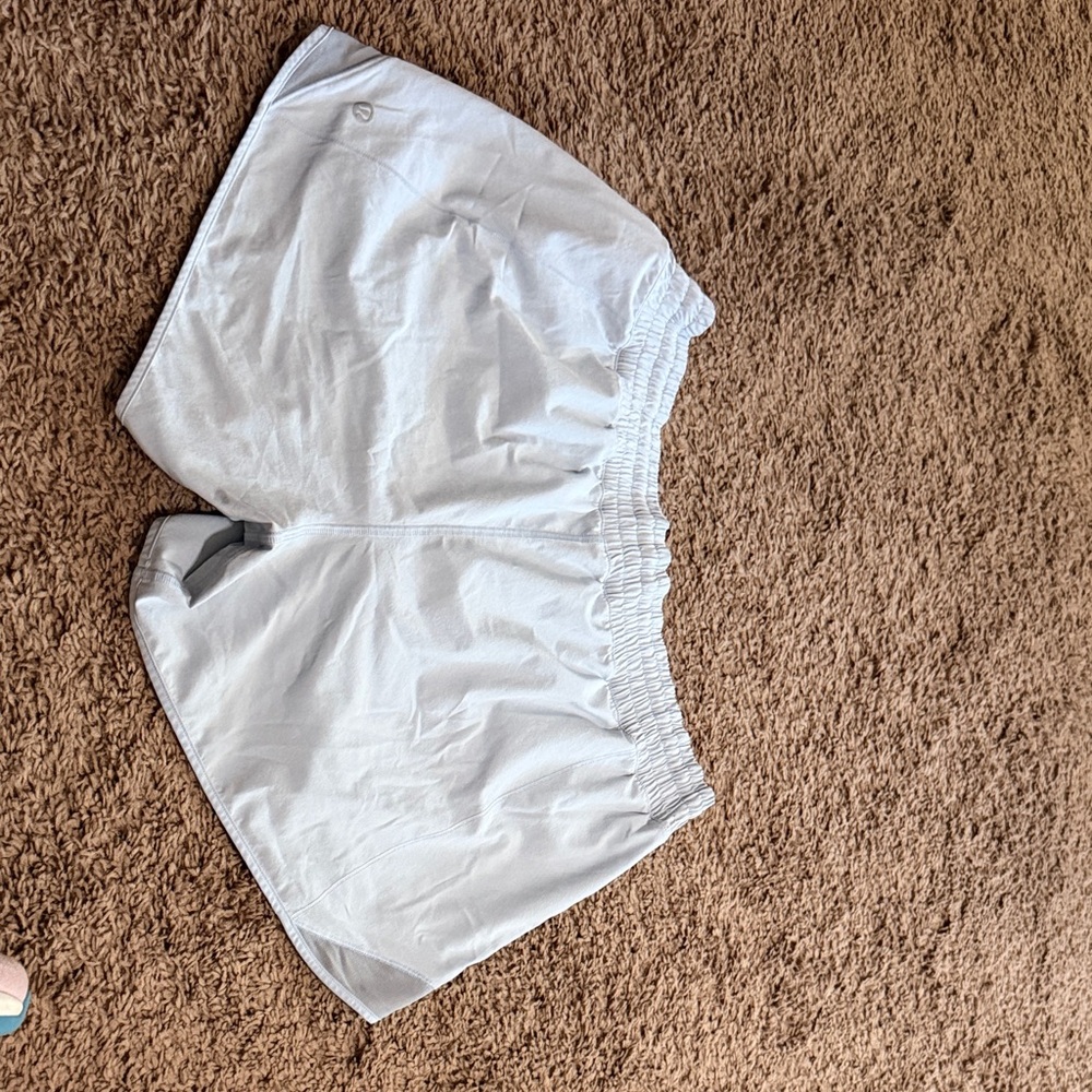 Lululemon Hotty Hot 4in size 12 shorts